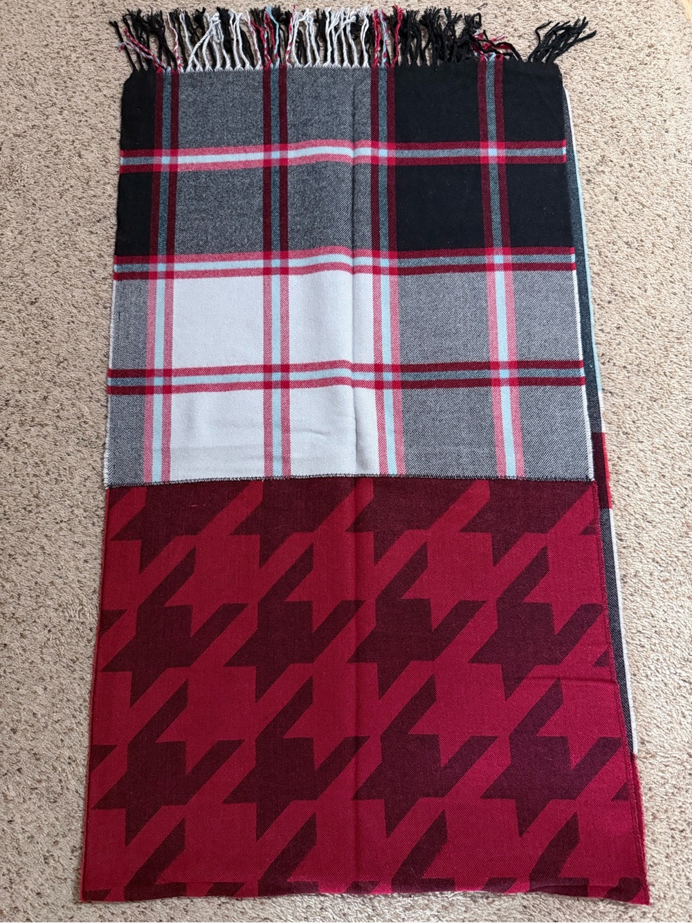 Mixed Graphic Reversible Plaid & Houndstooth Oversized Lambswool Scarf